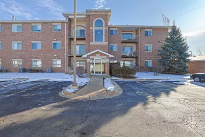 881 N Swift Road #206, Addison, IL 60101 - Photo 1