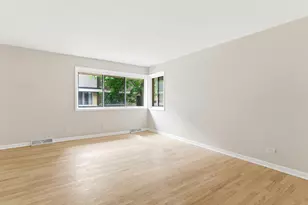 614 S Milwaukee Ave, Libertyville, IL 60048 - Photo 6