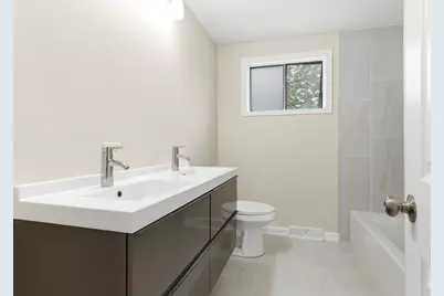 614 S Milwaukee Avenue #E, Libertyville, IL 60048 - Photo 16