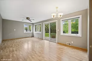 1720 Longvalley Rd, Glenview, IL 60025 - Photo 4