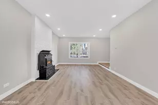 642 Williams Ct, Gurnee, IL 60031 - Photo 6