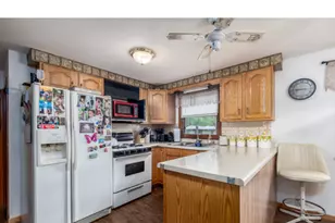 1907 Coalville Rd, Streator, IL 61364 - Photo 10