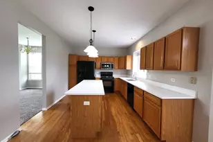 18392 Springwood Dr, Grayslake, IL 60030 - Photo 8