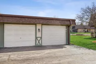 11130 NW Rd, Palos Hills, IL 60465 - Photo 16