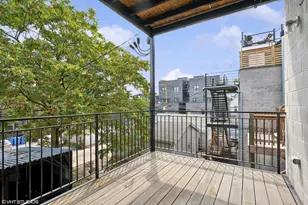 1021 N Hermitage Ave, Chicago, IL 60622 - Photo 14