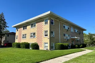 10931 S Lloyd Dr, Worth, IL 60482 - Photo 1