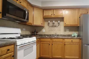 10931 S Lloyd Dr, Worth, IL 60482 - Photo 4