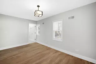 1950 Monroe Ave, Glenview, IL 60025 - Photo 10