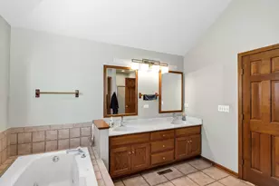 3916 Nighthawk Ct, Naperville, IL 60540 - Photo 28