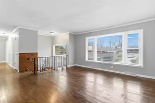 15217 Waterman Dr, South Holland, IL 60473 - Photo 2