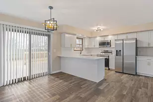 300 Highland Ave, Erie, IL 61250 - Photo 4