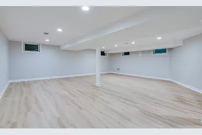 7330 N Kilbourn Avenue, Lincolnwood, IL 60712 - Photo 16