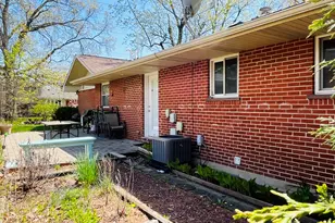 256 W Kathleen Dr, Des Plaines, IL 60016 - Photo 28