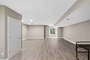 299 Arbor Glen Blvd, Schaumburg, IL 60195 - Photo 14
