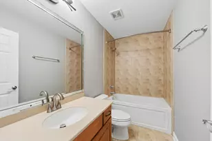 299 Arbor Glen Blvd, Schaumburg, IL 60195 - Photo 22