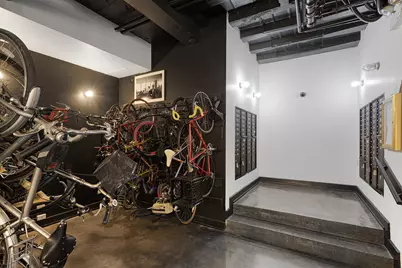 5718 N Winthrop Avenue #504, Chicago, IL 60660 - Photo 12