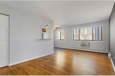 6001 N Kenmore Avenue #510, Chicago, IL 60660 - Photo 2