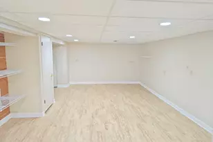 2041 E Gaisor Dr, Crete, IL 60417 - Photo 6