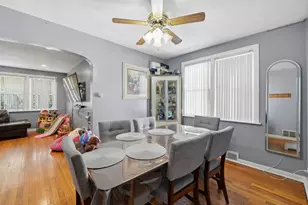 3135 N Kilbourn Ave, Chicago, IL 60641 - Photo 20