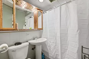 3135 N Kilbourn Ave, Chicago, IL 60641 - Photo 10