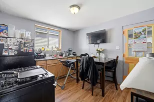 3135 N Kilbourn Ave, Chicago, IL 60641 - Photo 16