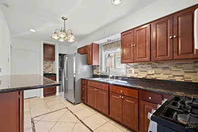 7615 W Addison Street, Chicago, IL 60634 - Photo 10