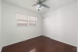 7615 W Addison St, Chicago, IL 60634 - Photo 12