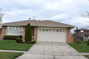 16619 Tudor Ln, Tinley Park, IL 60477 - Photo 2