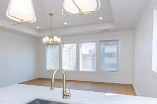 6044 S Eberhart Ave, Chicago, IL 60637 - Photo 12