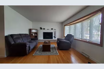 220 S President Street, Wheaton, IL 60187 - Photo 2