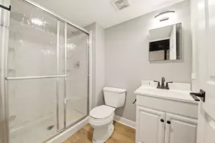 910 Oak Ridge Blvd, Elgin, IL 60120 - Photo 18