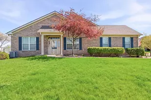 910 Oak Ridge Blvd, Elgin, IL 60120 - Photo 20