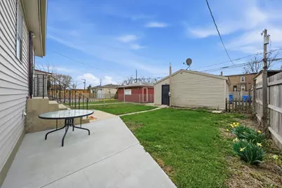 11412 S Saint Lawrence Avenue, Chicago, IL 60628 - Photo 34