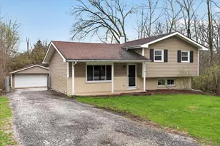 5635 Alabama Ave, Clarendon Hills, IL 60514 - Photo 2