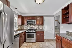 5635 Alabama Ave, Clarendon Hills, IL 60514 - Photo 6