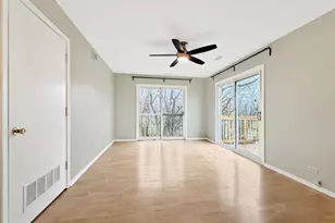 1978 Kenilworth Cir, Hoffman Estates, IL 60169 - Photo 2