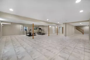 910 Red Fox Ln, Oak Brook, IL 60523 - Photo 28