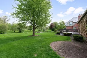 910 Red Fox Ln, Oak Brook, IL 60523 - Photo 36