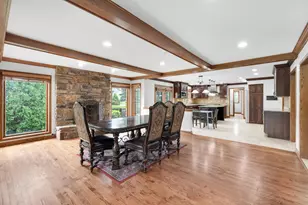 910 Red Fox Ln, Oak Brook, IL 60523 - Photo 6