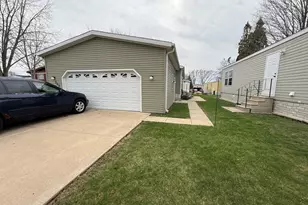 350 Elder Ln, Belvidere, IL 61008 - Photo 14