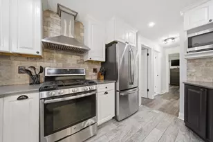 6867 N Overhill Ave, Chicago, IL 60631 - Photo 14