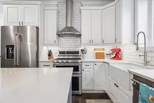 2257 W Belmont Ave, Chicago, IL 60618 - Photo 10