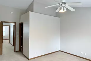 125 Capella Ct, Lake in the Hills, IL 60156 - Photo 12