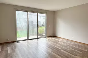 125 Capella Ct, Lake in the Hills, IL 60156 - Photo 6