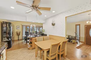 9437 Lockwood Ave, Skokie, IL 60077 - Photo 12