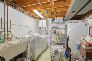 9437 Lockwood Ave, Skokie, IL 60077 - Photo 24