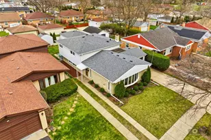 9437 Lockwood Ave, Skokie, IL 60077 - Photo 2