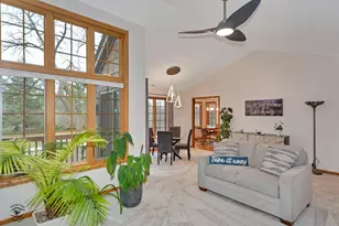 1121 Lacebark Ct, Darien, IL 60561 - Photo 6