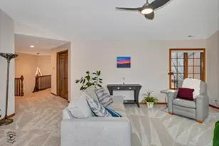 1121 Lacebark Ct, Darien, IL 60561 - Photo 8