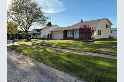 254 Terry Court, Woodstock, IL 60098 - Photo 2